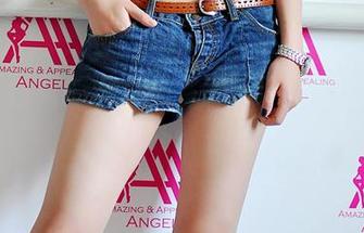 3Agirl女郎 - 盈盈的妖红网袜，原图丢了一只袜子吗？