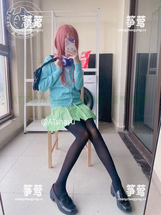AT鲨 AT鲨的JK黑丝:原图精选,骚气满满不敢直视