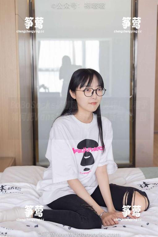 BoBoSocks袜啵啵-稚予 BoBoSocks袜啵啵 - 打破光环!看稚予如何把Vans帆布鞋穿出一番新气象,图集来袭