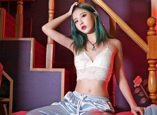 Feilin嗲囡囡 - 姝姝妹妹的校服写真集,不小心我又被抓住了,资源上线咯!