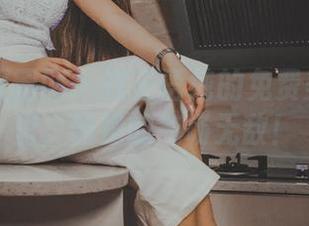 GIRLT果团网 - 在王语纯的免费美图世界里,姐姐的气场无敌!