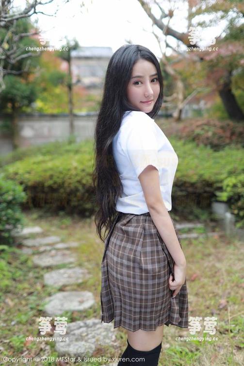 MFStar模范学院-苏西-susie MFStar模范学院 - 苏西-susie又来了,最新黑白套图,那个穿搭和表情,感觉在和我讲什么,不知道我能不能听懂。