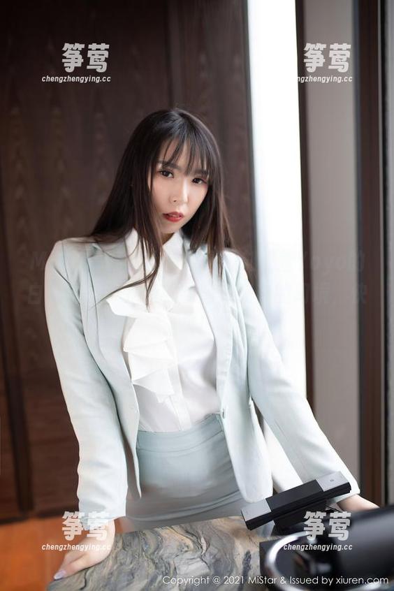 MiStar魅妍社-刘懿萱Yoyo MiStar魅妍社 - 哎呀,刘懿萱Yoyo的白裙全集,下载就能潜入纯白的幻境,快来!