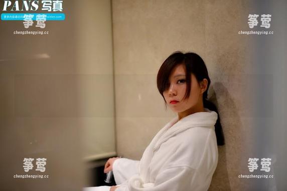PANS写真-兔兔 PANS写真 - 不窄的职业装,一张图片就能让人职场升华,兔兔算是开了个好头吧?