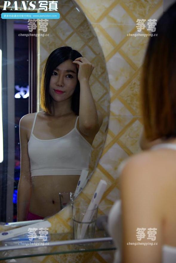 PANS写真-果果 PANS写真 - 只需一点高清,果果的长腿图片就能引发你的好奇心!