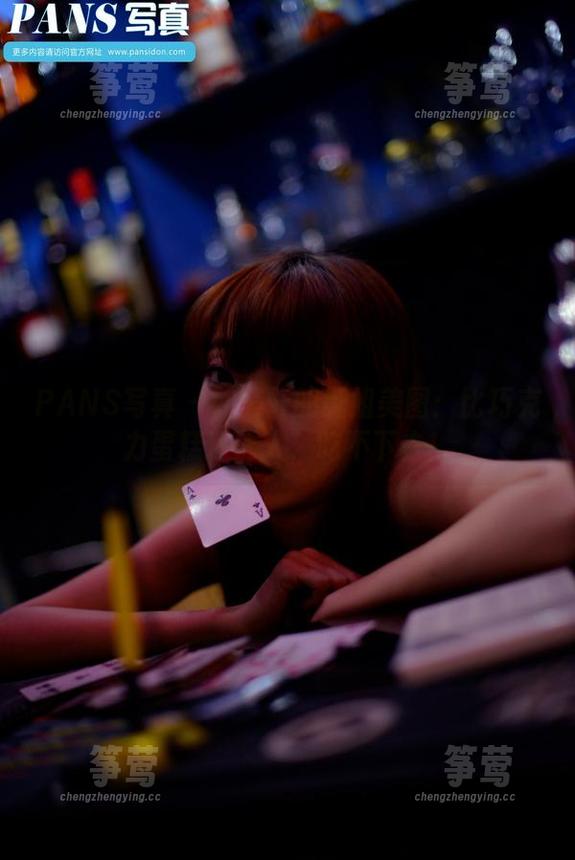 PANS写真-韩美轩 PANS写真 - 韩美轩的御姐美图:比巧克力蛋糕还诱人,吃不下去!