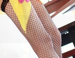 ROSI的翘臀,居然还能下载?这年头美图都这么贴心?
