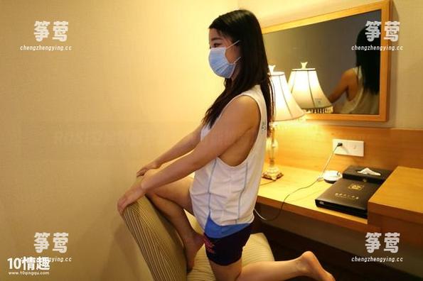 ROSI口罩 ROSI空姐制服合集:我可能被制服的曲线迷住了……