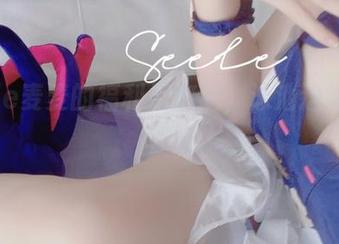 Seele麦麦的福利无底线，泳池边的真实写照