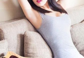 TouTiao头条女神 - 如何形容王佳凝的图库分享？死库水里的清新与俏皮，千万别错过啊！