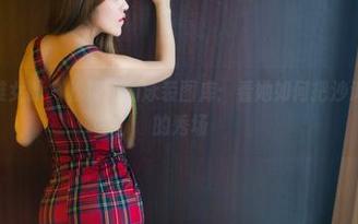 TuiGirl推女郎 - 松果儿的泳装图库：看她如何把沙滩变成自己的秀场