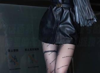 XIAOYU语画界 - 你见过苏曼兮的美脚吗？图库里的高清真是让人捉摸不透