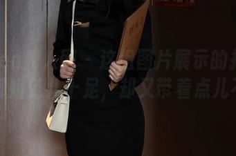 Xiuren秀人网 - 这组图片展示的抖娘利世,御姐范儿十足,却又带着点儿不羁。