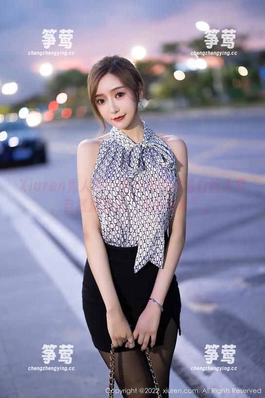 Xiuren秀人网-绯月樱 Xiuren秀人网 - 绯月樱的高清白丝大赏,自然流露的“超乎寻常”。