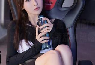Xiuren秀人网 - 这不是普通的女仆图包,陈雅漫VICKY在凌乱中流露优雅