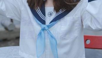 在fushii_海堂的全套图片里，棉袜的可爱感真溢出屏幕。