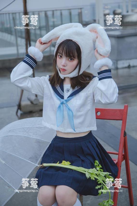fushii_海堂 在fushii_海堂的全套图片里,棉袜的可爱感真溢出屏幕。