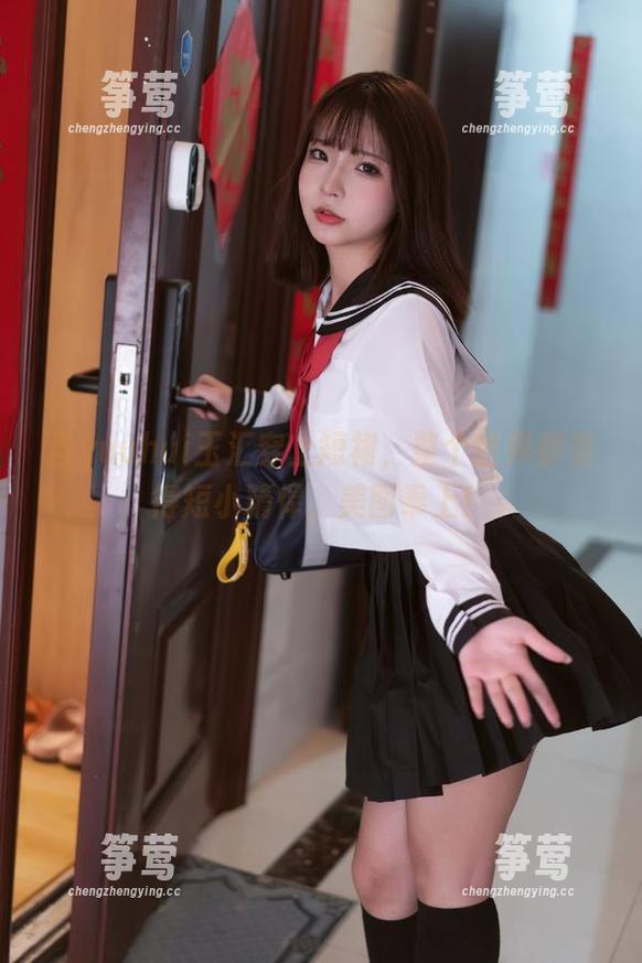 yuuhui玉汇 当yuuhui玉汇穿上短裙,整个世界都变得短小精悍,美图奉上!