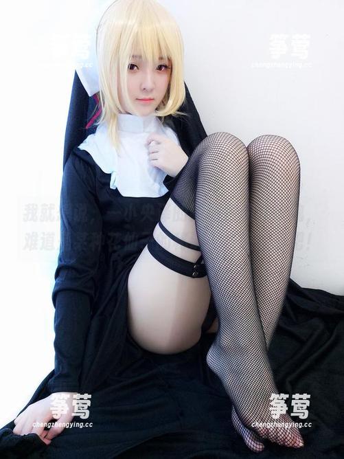 我就想说，一小央泽的新图包和红玫瑰，难道是某种花仙子的秘诀？快来分享吧！