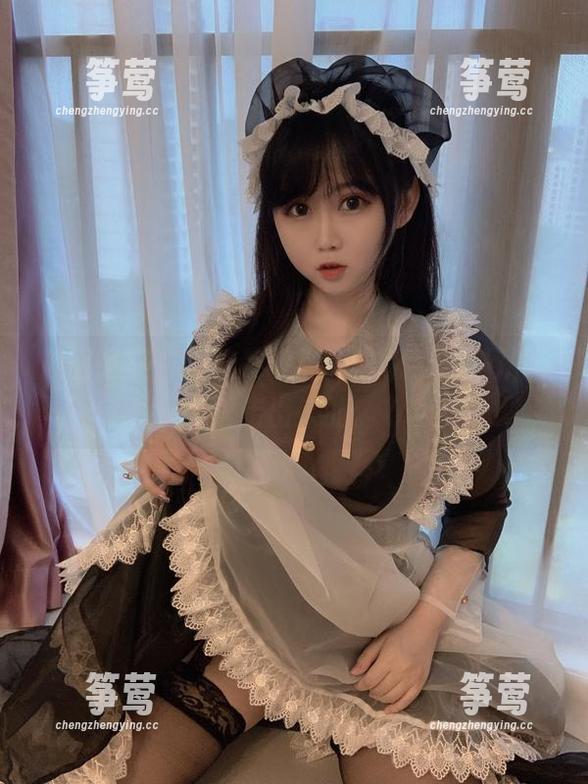 依依超级懒 原图之美,依依超级懒的白裙,像是从画里走出来的。
