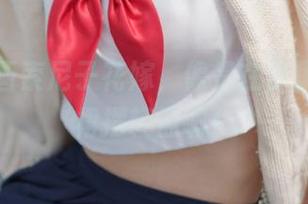兔玩映画索尼子花嫁,像是在梦里溜达,裙摆轻盈啊!