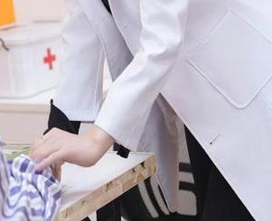微密圈 - 探寻周妍希泳装写真,超精选但看似随意