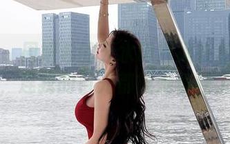 微密圈 - 周妍希的无水印旗袍在私房里游走,连我的目光都被她俘获了!