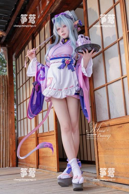 咬人小小兔 免费图集:这一只咬人小小兔的毛衣战斗力满分?