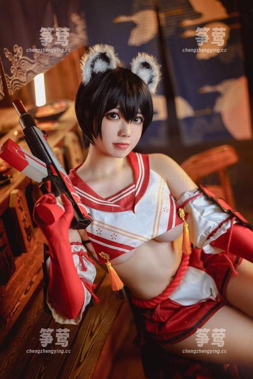 啊日日_Ganlory 穿上絮库夫泳装的啊日日_Ganlory,图包里满是意外的小乐趣。