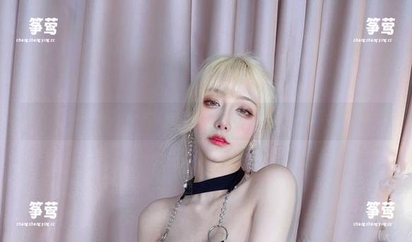 啾小妍Deer教你如何走出油亮风，把美图玩出花！