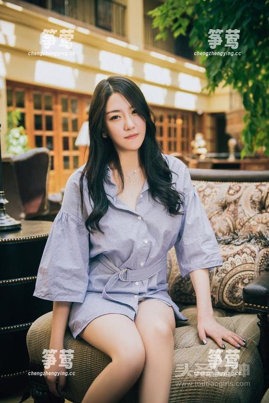 头条女神-刘菲菲 头条女神 - 泳装原图:刘菲菲的泳装“仪式”,让我不得不想象她跟水水的密切关系。