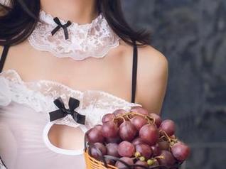 头条女神 - 翻出张蓝欣泳装的美图，哎呀，壁纸儿子都要留着儿女任性了！