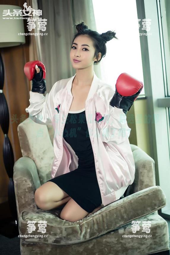 头条女神-松果儿 头条女神 - 专注松果儿红裙,精选里的那点“小心机”你发现了吗?