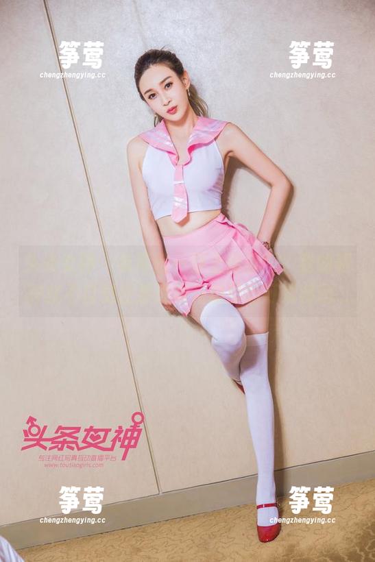 头条女神-草莓酱 头条女神 - 草莓酱一穿上体操服,我的眼神就不自觉往那堆棉花糖般的可爱移动...