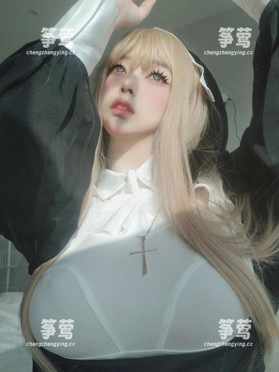 女主K 女主K的女王图集更新一次,动作+眼神组合,那小心思真让人……”啧啧”。