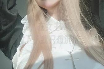 在线不如在线,在女主K瑜伽服的高清映衬下,我只想沉沦。