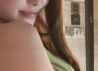 微密圈 - 探寻奶雯的可爱真相,写真图集就像一杯奶茶,让人停不下来。