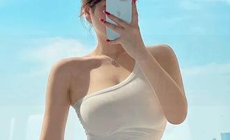 微密圈 - 安妮yoo的原图:纯白色,似乎在测试我们的耐性。