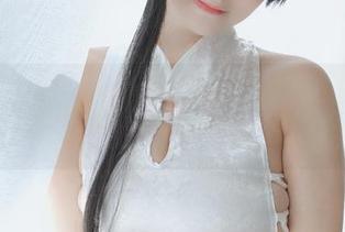 就想问小仓千代w,学校是教怎么拍无圣光的美图吗?