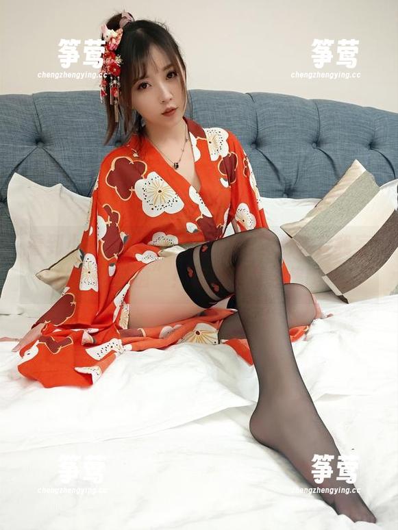 小女巫露娜 看到小女巫露娜穿的丝袜,图包秒变我家的“丝袜锚”!你敢不敢聚焦啊!