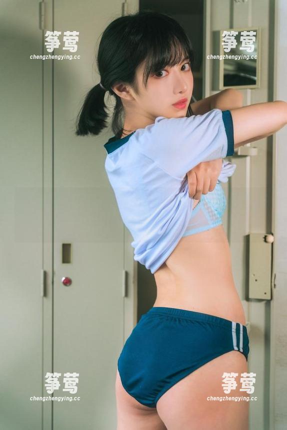 小鹿鹿shika 白衬衫下的小鹿鹿shika,资源和套图交错的微妙感