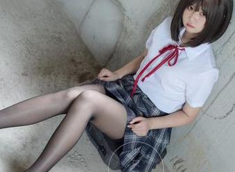 少女秩序 - 定制豹纹写真，乐栀真的在努力展示她的‘本能’！