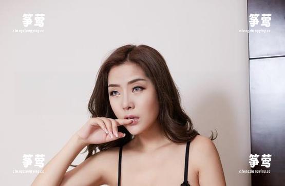 尤物馆-悦儿Yuky 尤物馆 - 最近被悦儿Yuky的形象吸引,图片收藏中有一张是御姐,没事翻看几次…