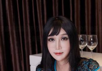 尤物馆 - 李宓儿的棉袜不仅能穿,更能看,来众赏她新出的写真作品集吧,看了不后悔!