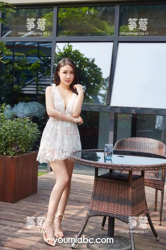 尤蜜荟-尹菲 尤蜜荟 - 办公室不只工作,尹菲写真下载:来点点其他!