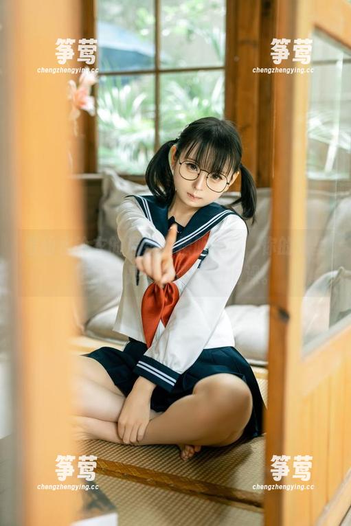 幼水铃衣 看幼水铃衣的温泉体操服菲林,你的眼里也许还是热气腾腾的泡澡。