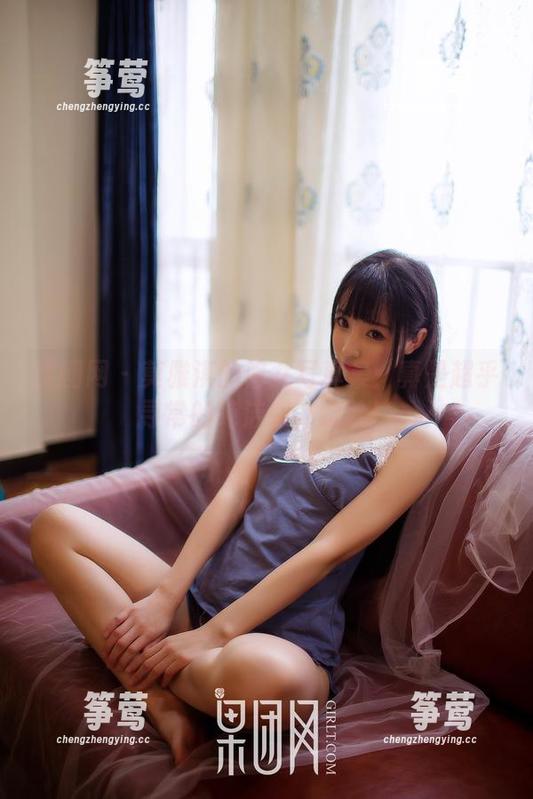 果团网 - 莫雅淇的修女写真集：真是超乎寻常的纯洁感，哈哈！