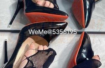 微密圈 - 桃沢樱呀的自拍,好像在跟我说“又更新了,快来羡慕我!”