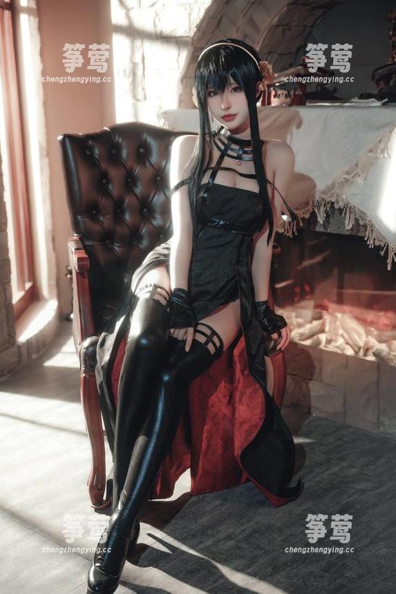 清水由乃 来吧!清水由乃的蓝色泳衣这趟‘泳衣特工’任务一定惊艳,你的照片出发吧!