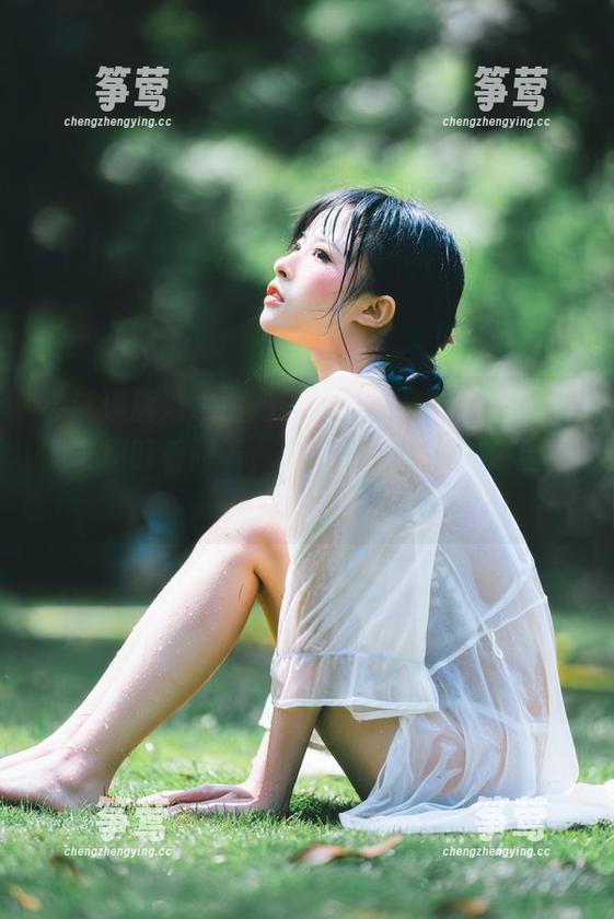 清水由乃 尝试理解清水由乃的美脚合集,结果发现我宁愿盯着脚看,因为她让其他部分显得不那么重要。